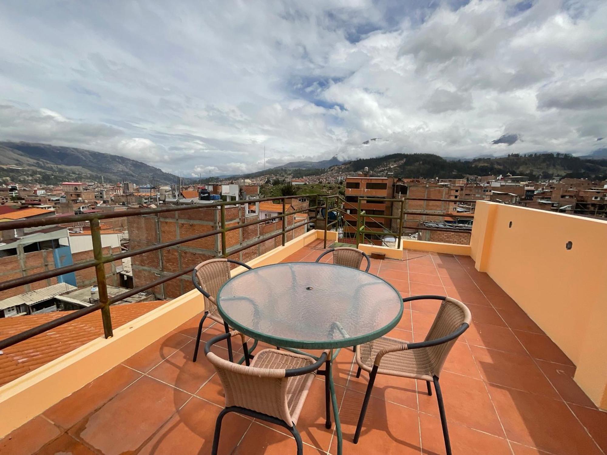 La Casa De Zarela Otel Huaraz  Dış mekan fotoğraf